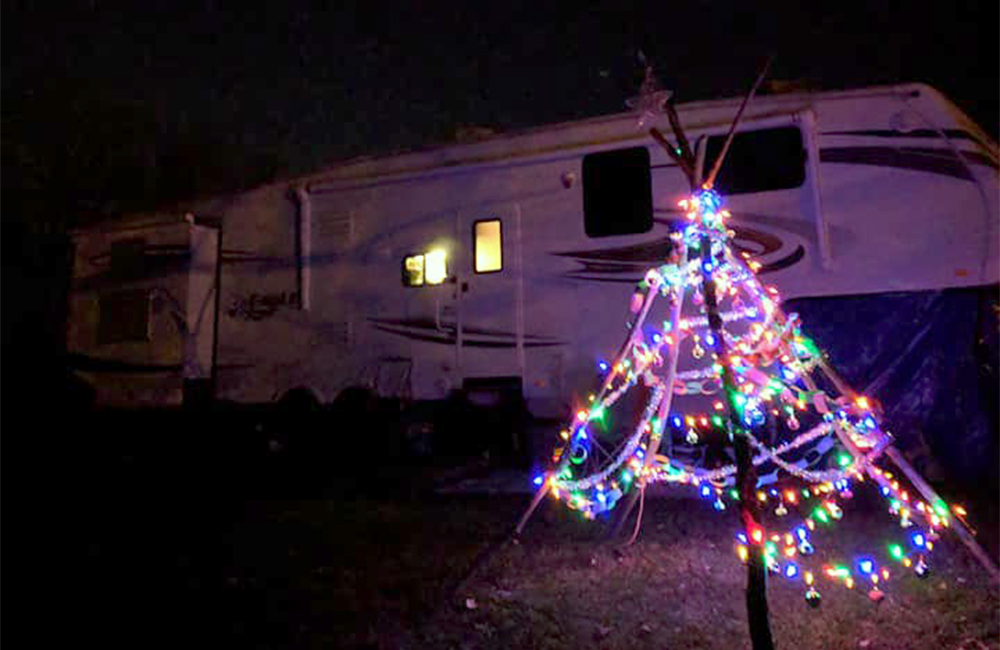 tiny-house-christmas